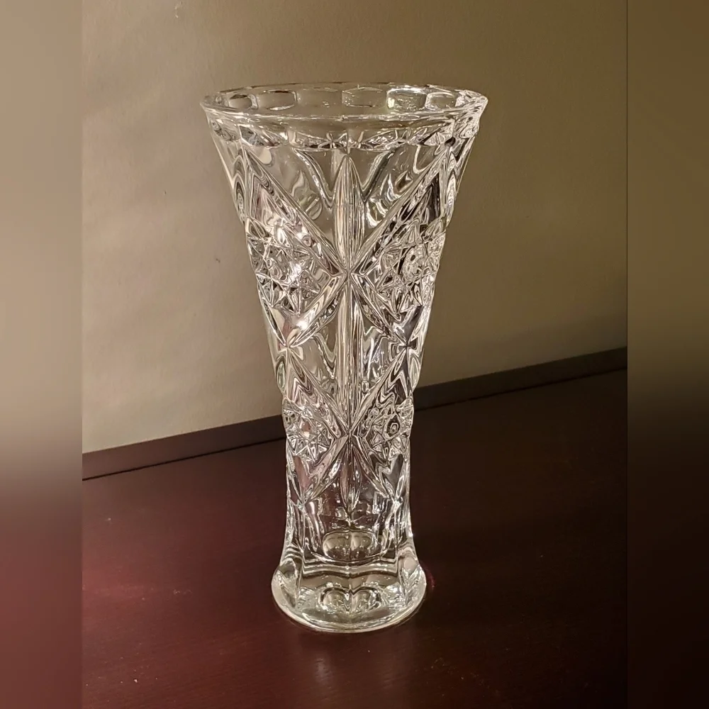 Vintage Bohemia Cut Glass Star And Diamond Cut Pattern Crystal Vase